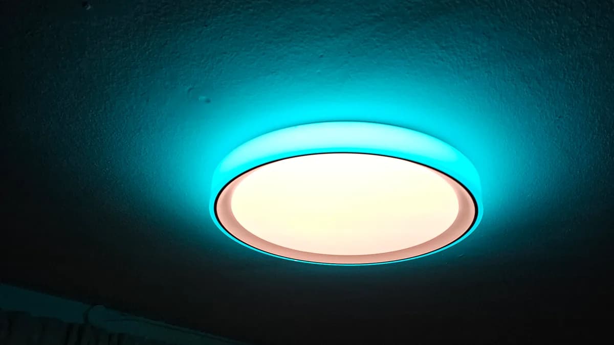 Relés o interruptores inteligentes: diferencias y cuándo usar cada uno — Curso de Domótica | Enreta Domótica